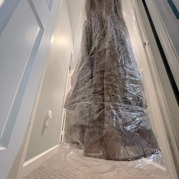 Mac Duggal Beaded Lace Gown - Picture 8 of 10